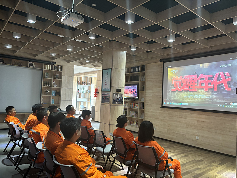 弘旭团总支开展红色观影活动(图1)