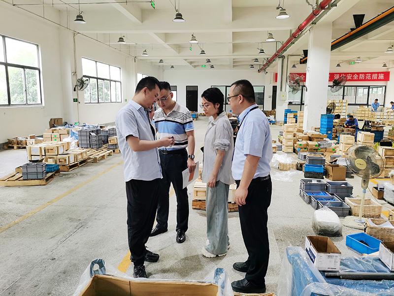 深耕市场拓渠道  聚力合作谋新局——弘旭公司赴无锡考察钢材市场(图2)