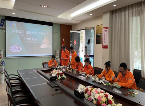 弘旭公司支工会举办“巧手慧心 香囊传情”端午香囊制作活动